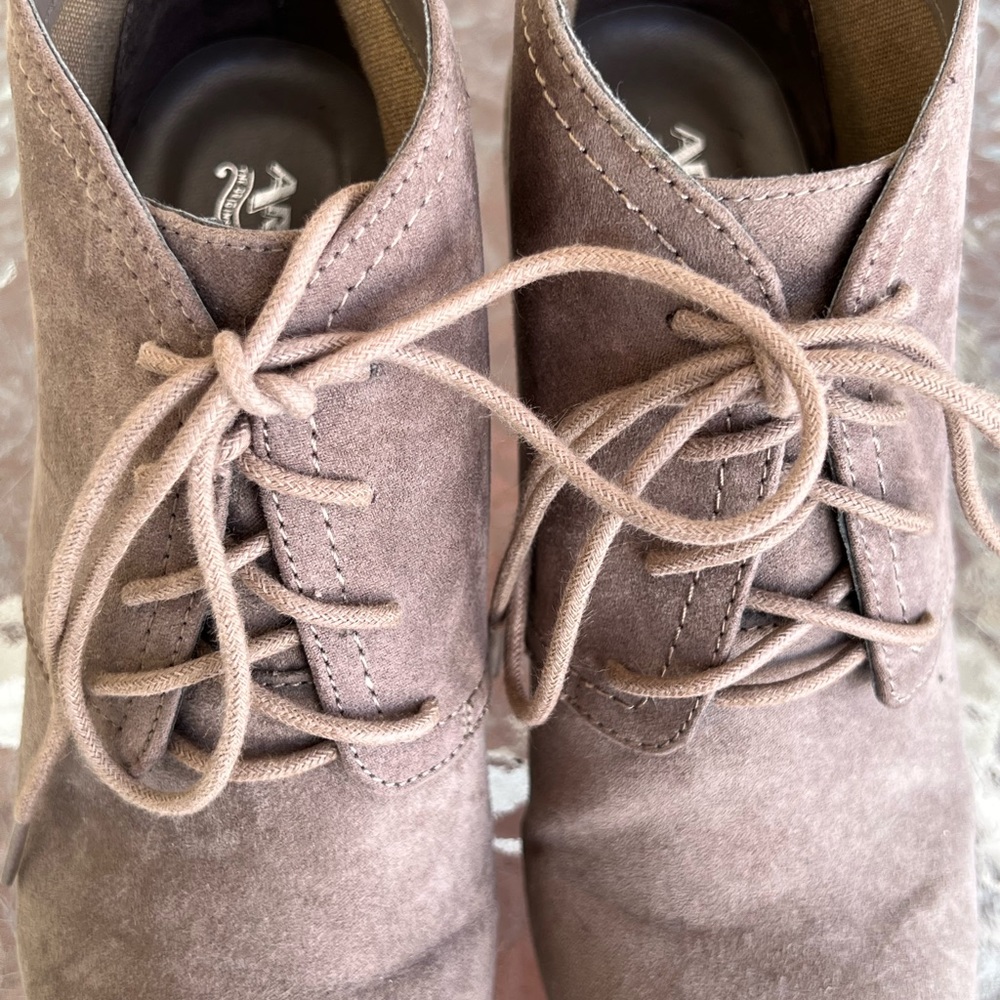 Arizona Wedge Heel Booties, Taupe, size 7M - Picture 12 of 16